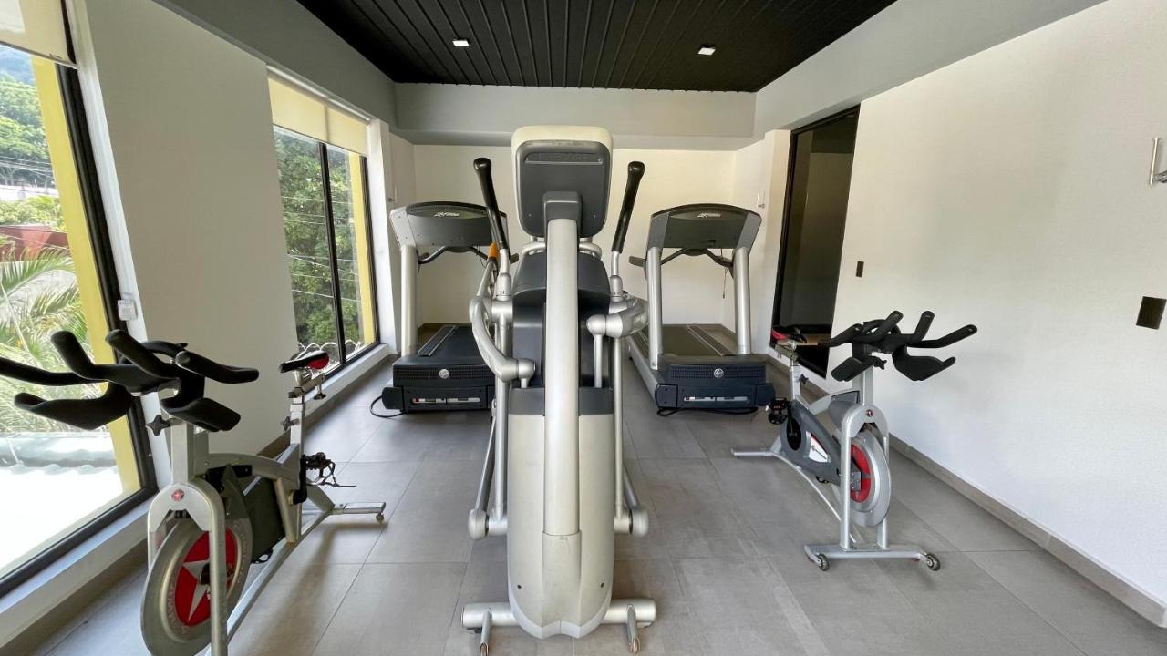 Beverly Hills: Hotel And Business Nuevo Cuscatlan Exteriör bild