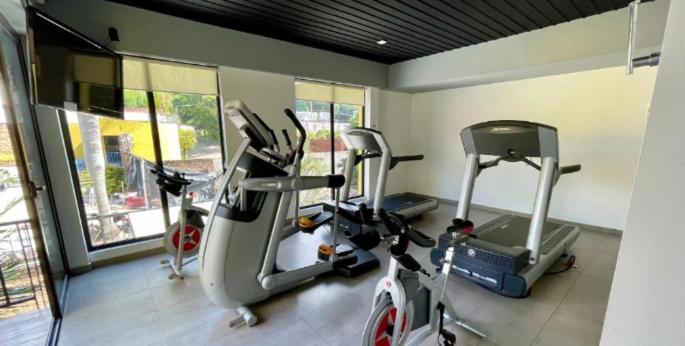 Beverly Hills: Hotel And Business Nuevo Cuscatlan Exteriör bild