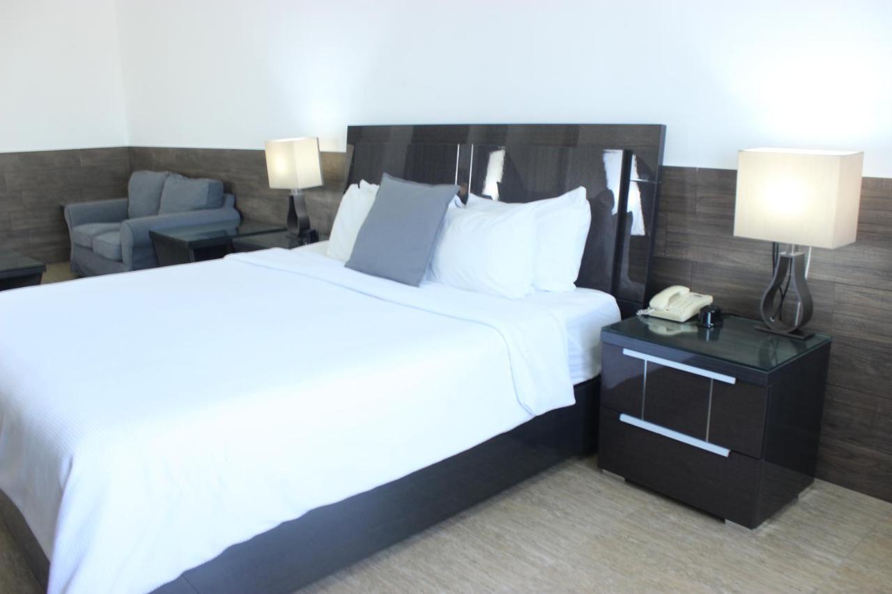 Beverly Hills: Hotel And Business Nuevo Cuscatlan Exteriör bild