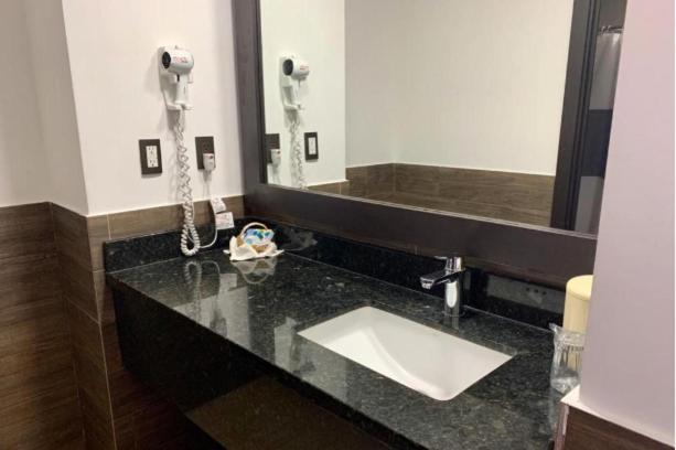 Beverly Hills: Hotel And Business Nuevo Cuscatlan Exteriör bild
