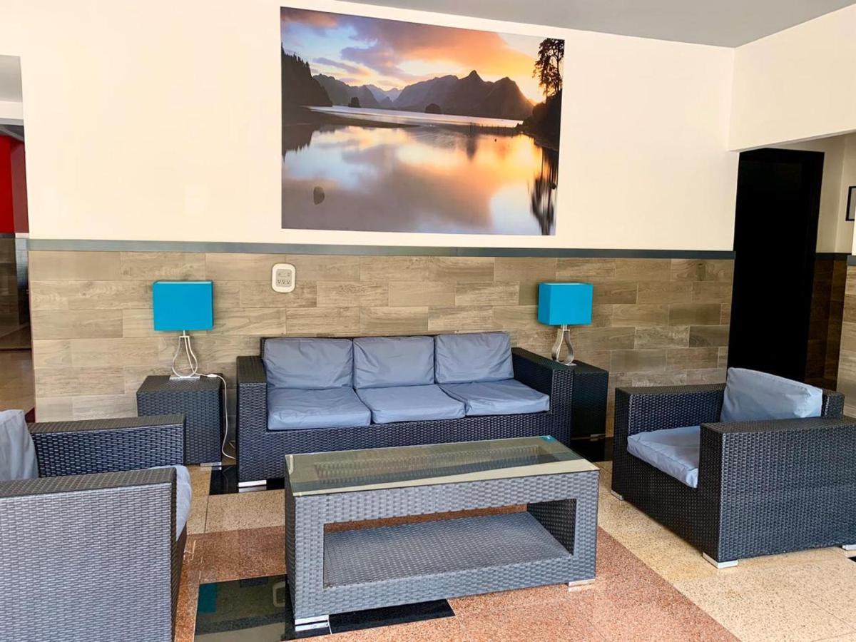 Beverly Hills: Hotel And Business Nuevo Cuscatlan Exteriör bild